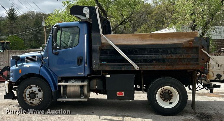 image for item EK2950 2010 Freightliner Business Class M2 dump truck