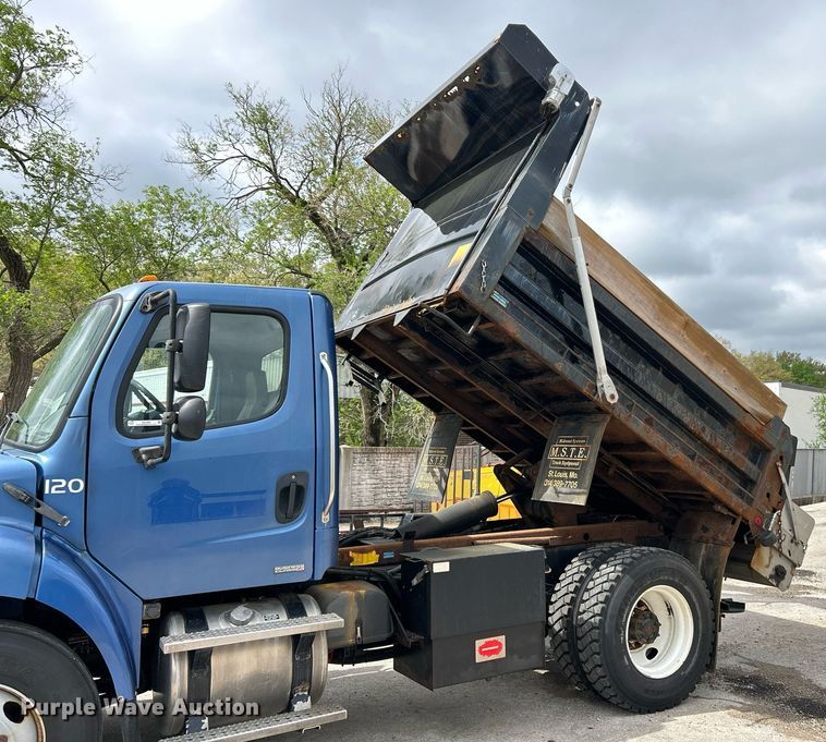 image for item EK2950 2010 Freightliner Business Class M2 dump truck