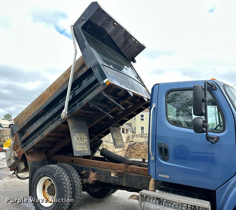 image for item EK2950 2010 Freightliner Business Class M2 dump truck
