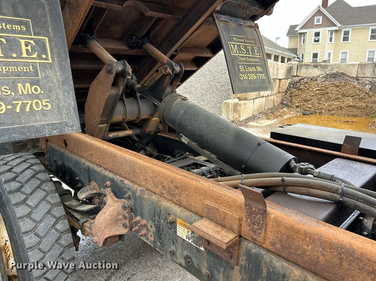 image for item EK2950 2010 Freightliner Business Class M2 dump truck