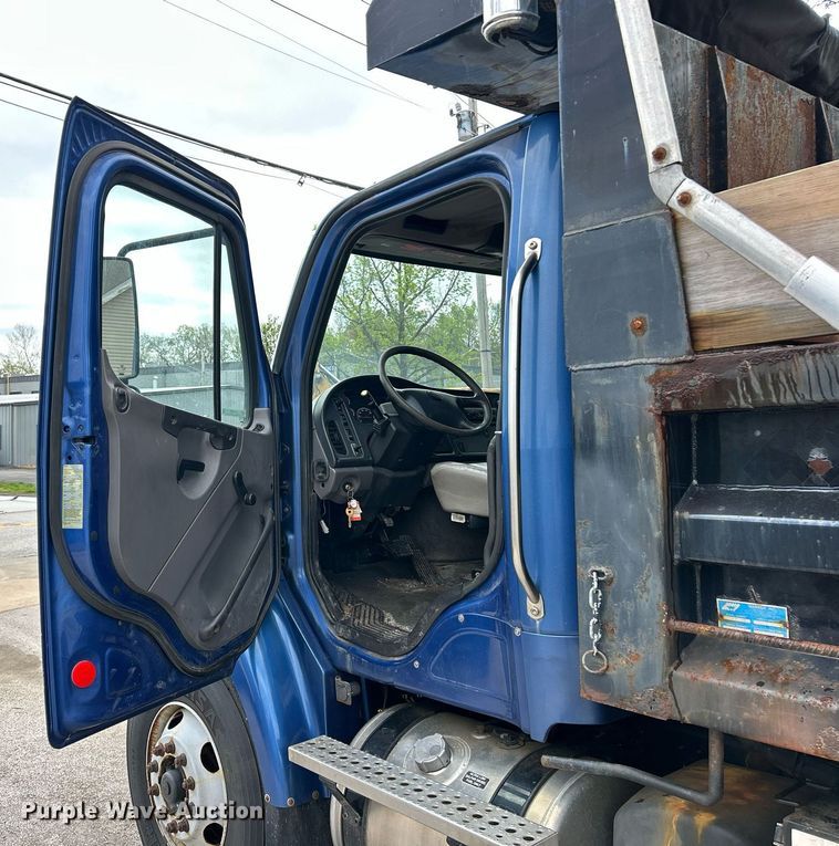 image for item EK2950 2010 Freightliner Business Class M2 dump truck