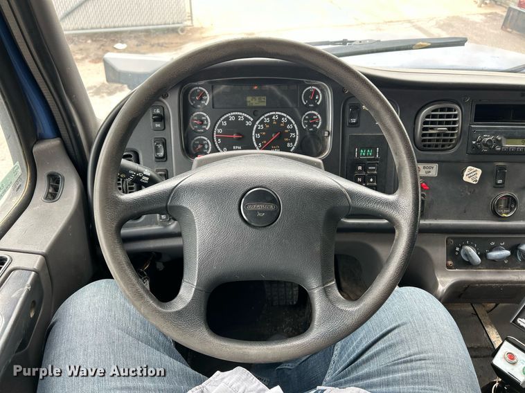 image for item EK2950 2010 Freightliner Business Class M2 dump truck