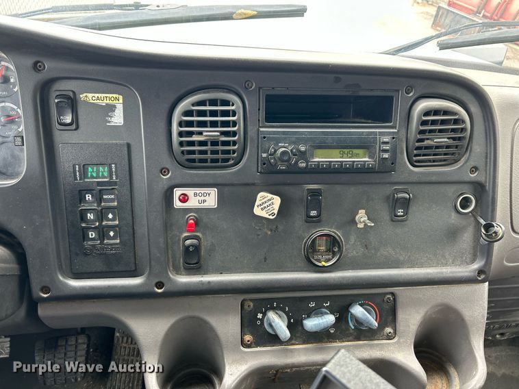 image for item EK2950 2010 Freightliner Business Class M2 dump truck