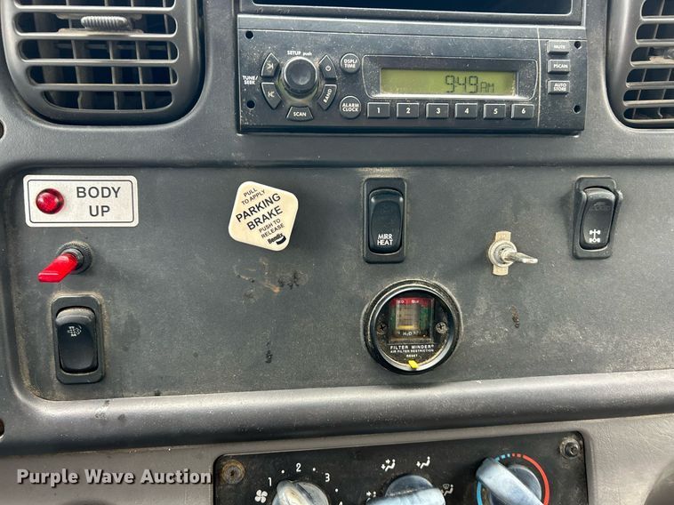 image for item EK2950 2010 Freightliner Business Class M2 dump truck