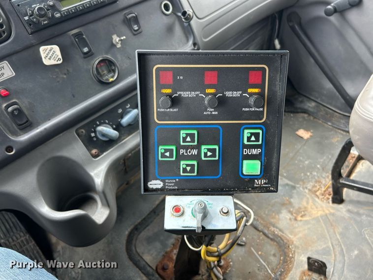 image for item EK2950 2010 Freightliner Business Class M2 dump truck