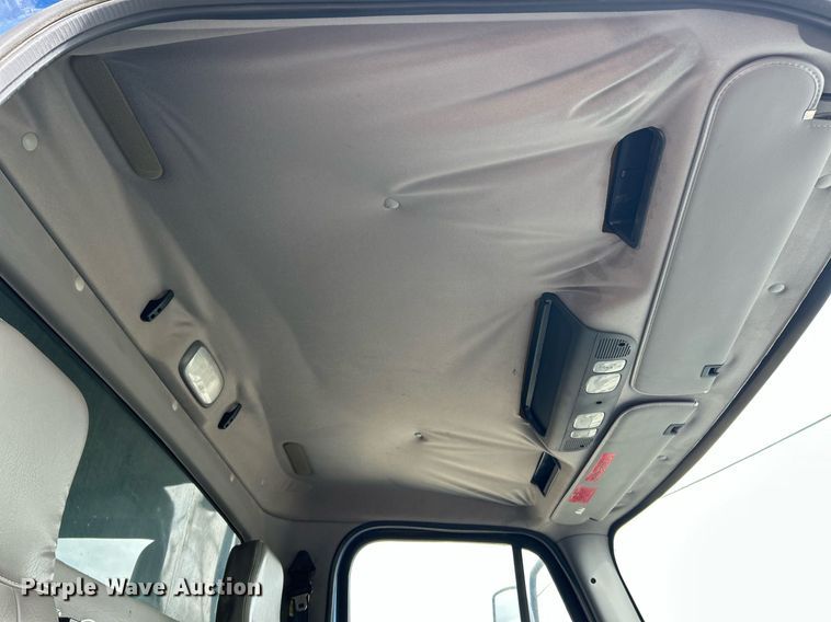 image for item EK2950 2010 Freightliner Business Class M2 dump truck