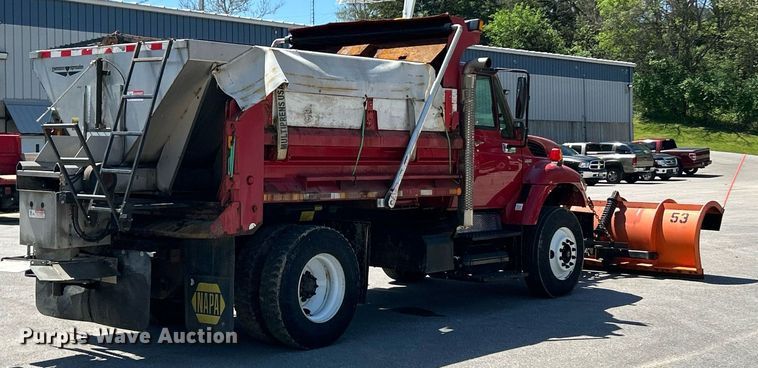 image for item EK2952 2010 International SA525 dump truck