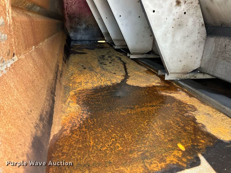 image for item EK2952 2010 International SA525 dump truck