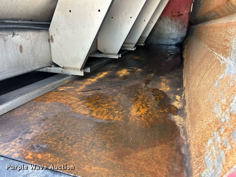 image for item EK2952 2010 International SA525 dump truck