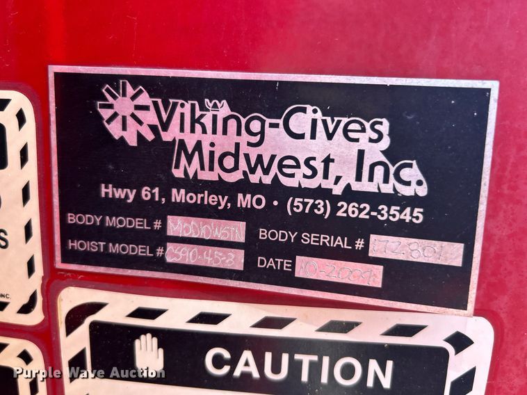 image for item EK2952 2010 International SA525 dump truck