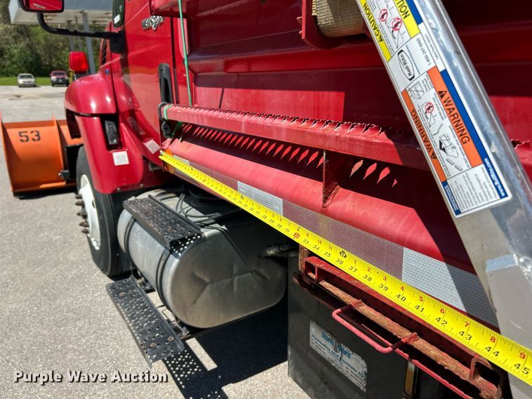 image for item EK2952 2010 International SA525 dump truck