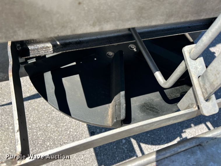 image for item EK2952 2010 International SA525 dump truck