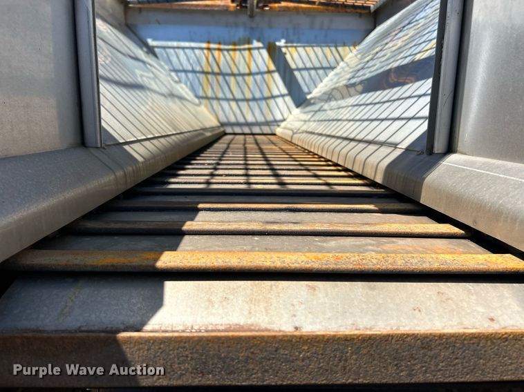 image for item EK2952 2010 International SA525 dump truck