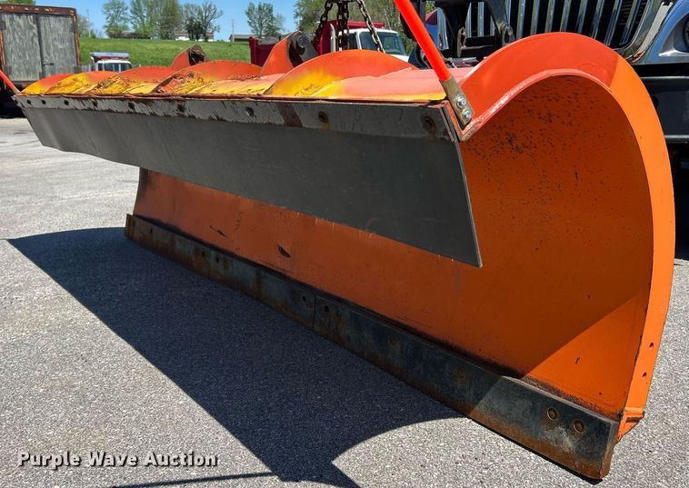 image for item EK2952 2010 International SA525 dump truck