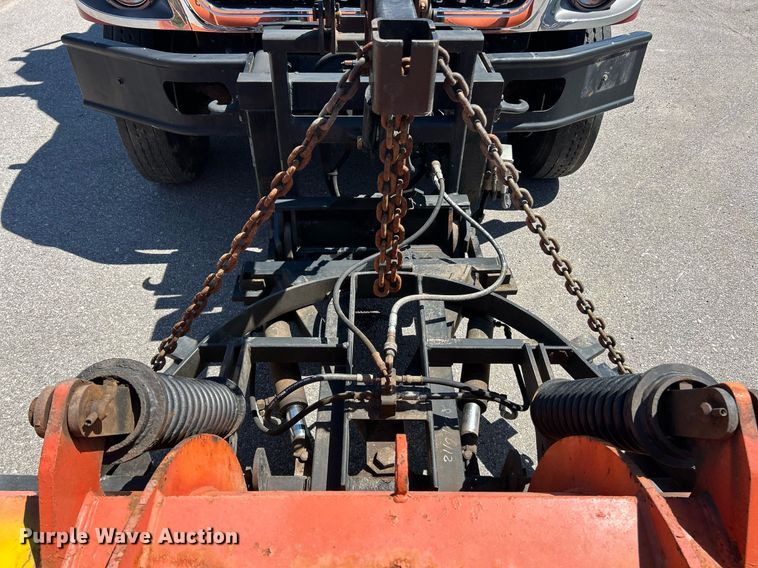 image for item EK2952 2010 International SA525 dump truck