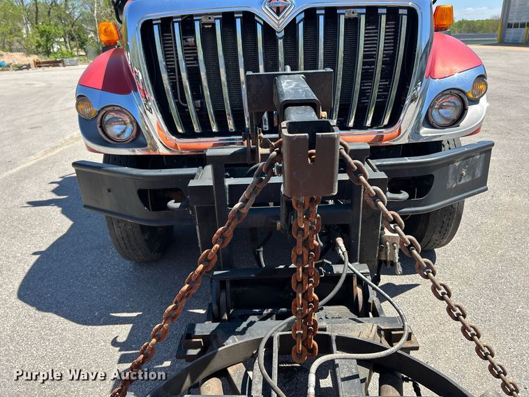 image for item EK2952 2010 International SA525 dump truck