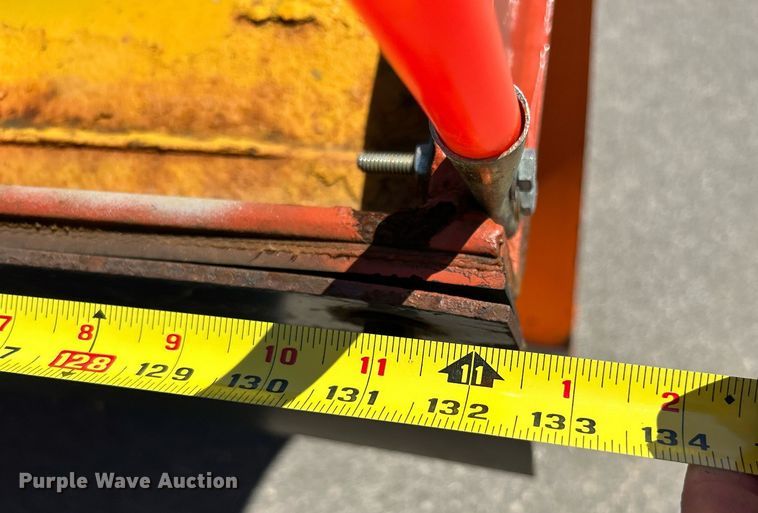 image for item EK2952 2010 International SA525 dump truck