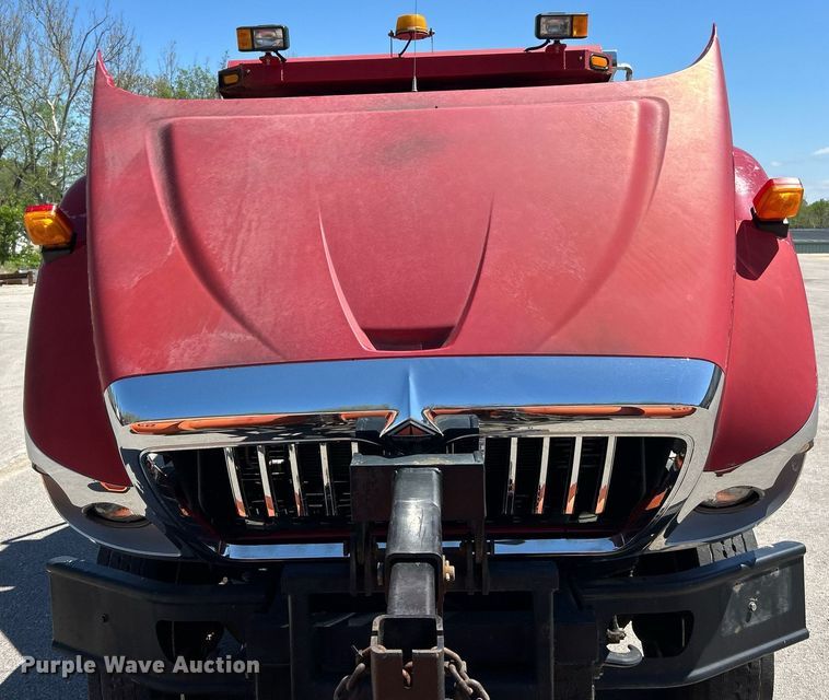 image for item EK2952 2010 International SA525 dump truck