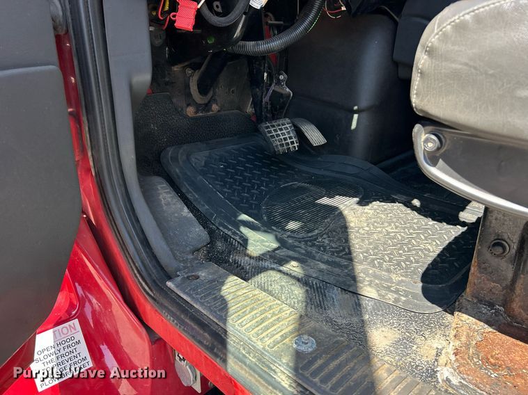 image for item EK2952 2010 International SA525 dump truck