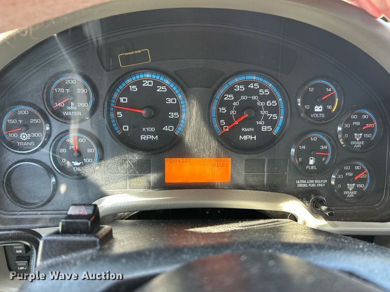 image for item EK2952 2010 International SA525 dump truck