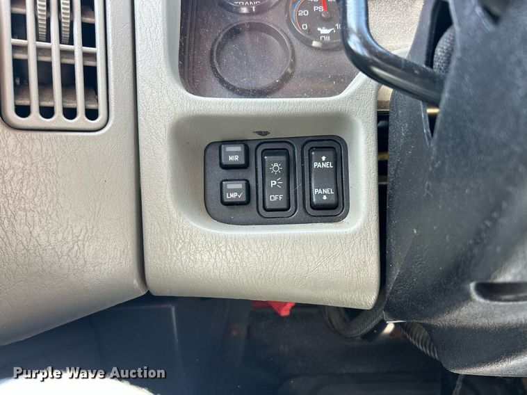 image for item EK2952 2010 International SA525 dump truck