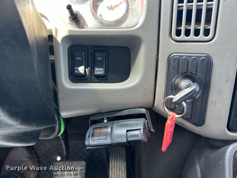 image for item EK2952 2010 International SA525 dump truck