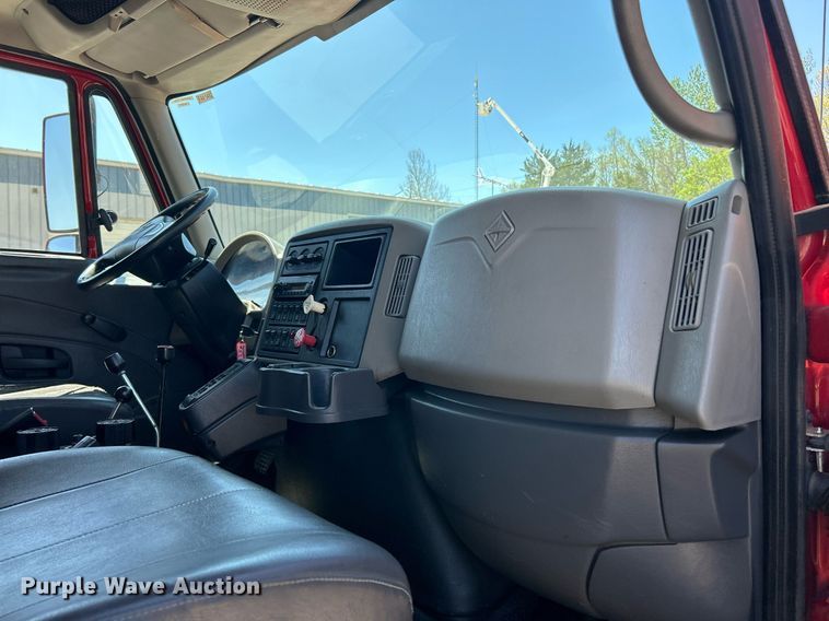 image for item EK2952 2010 International SA525 dump truck