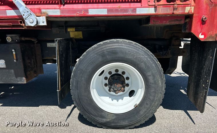 image for item EK2952 2010 International SA525 dump truck