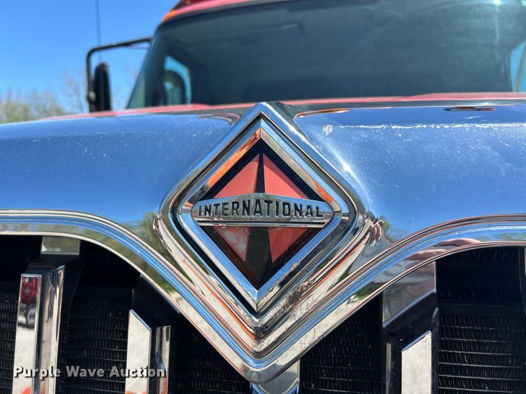 image for item EK2952 2010 International SA525 dump truck