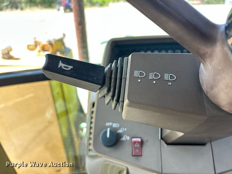 image for item EK2961 John Deere 6210 tractor