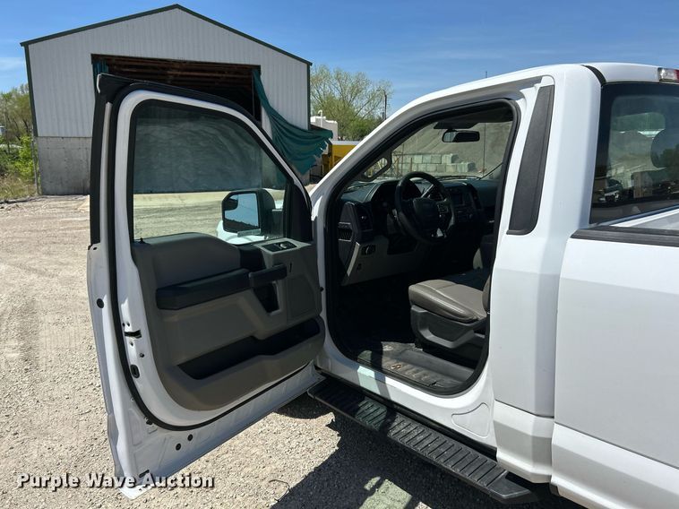 image for item EK2962 2017 Ford F150 XL pickup truck