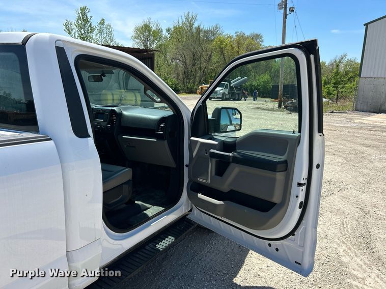 image for item EK2962 2017 Ford F150 XL pickup truck