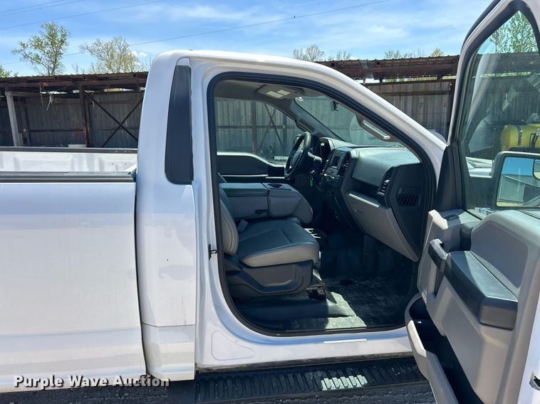 image for item EK2962 2017 Ford F150 XL pickup truck