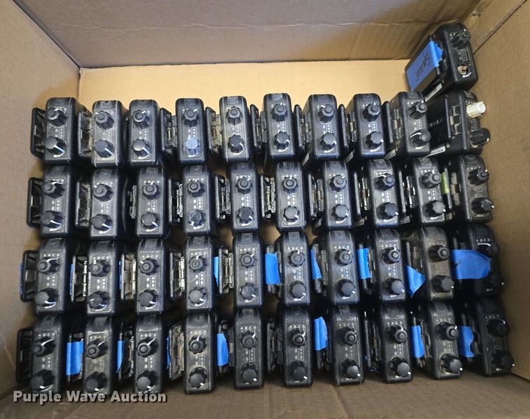 image for item EK5140 Motorola Minitor V pagers