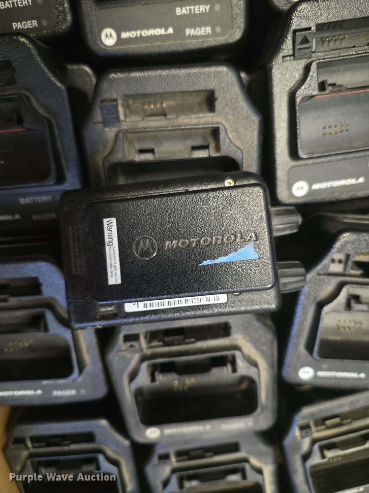 image for item EK5140 Motorola Minitor V pagers