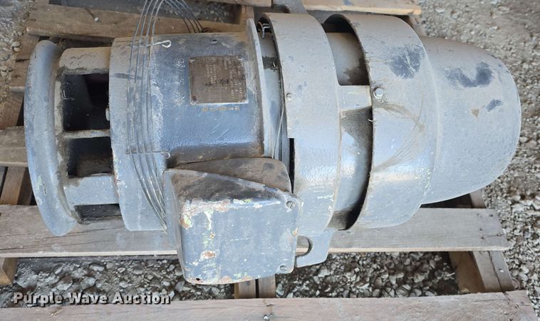 image for item EK5200 (2) electric motors