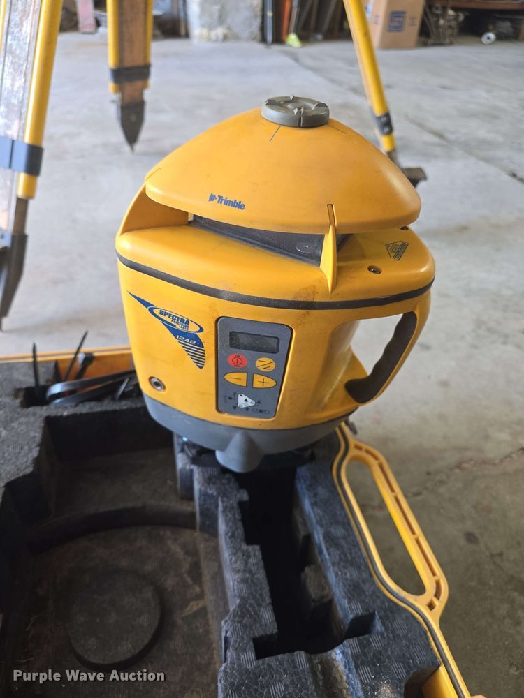 image for item EK5202 Trimble Spectra Precision HV301 laser level