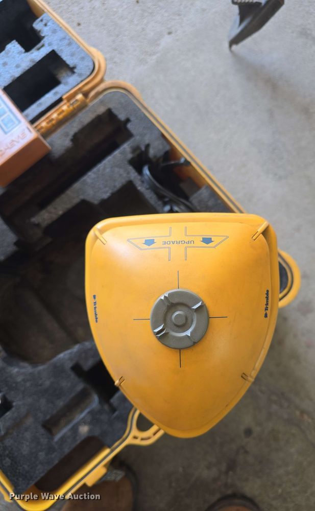 image for item EK5202 Trimble Spectra Precision HV301 laser level