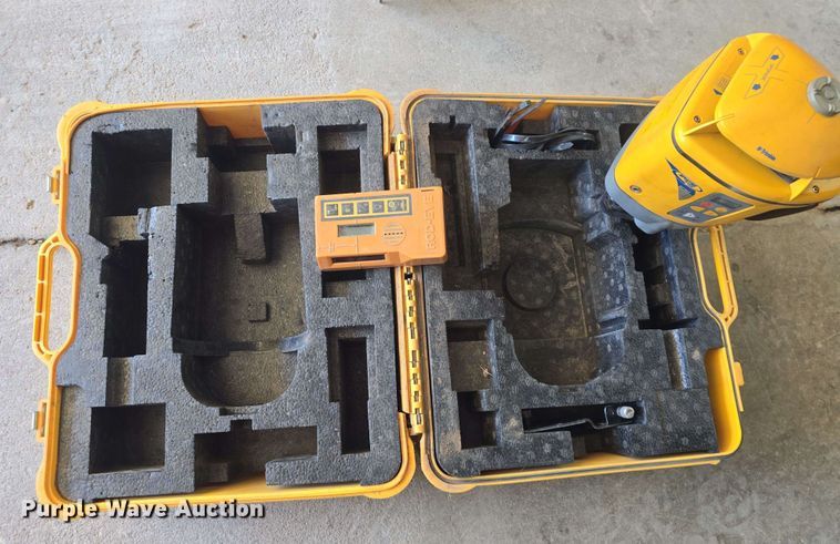 image for item EK5202 Trimble Spectra Precision HV301 laser level