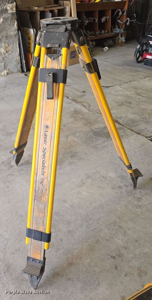 image for item EK5202 Trimble Spectra Precision HV301 laser level