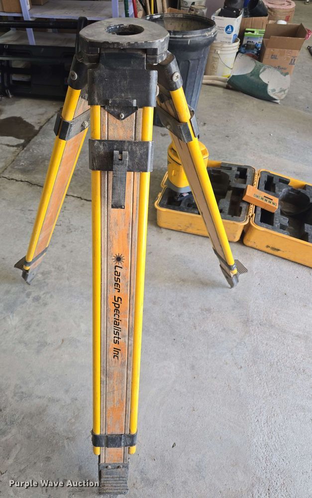 image for item EK5202 Trimble Spectra Precision HV301 laser level