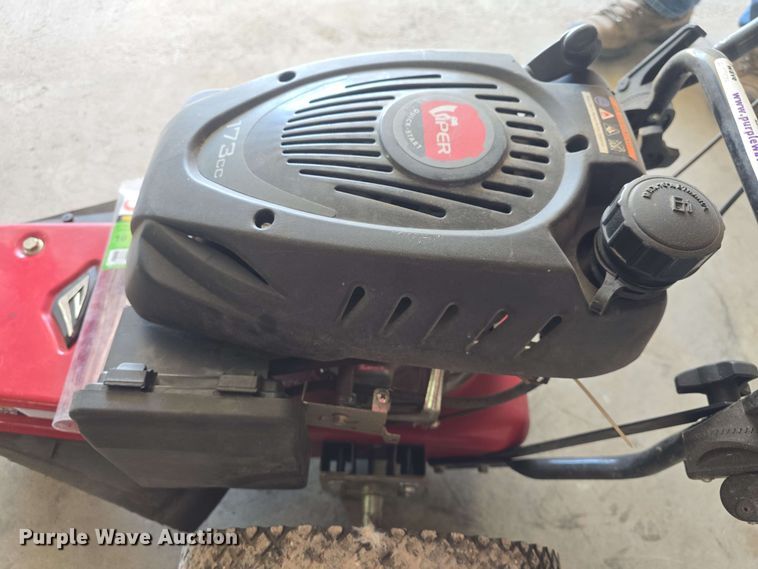 image for item EK5203 Earthquake M200 string trimmer