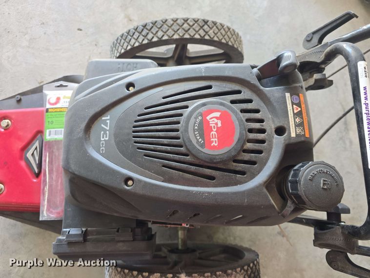 image for item EK5203 Earthquake M200 string trimmer