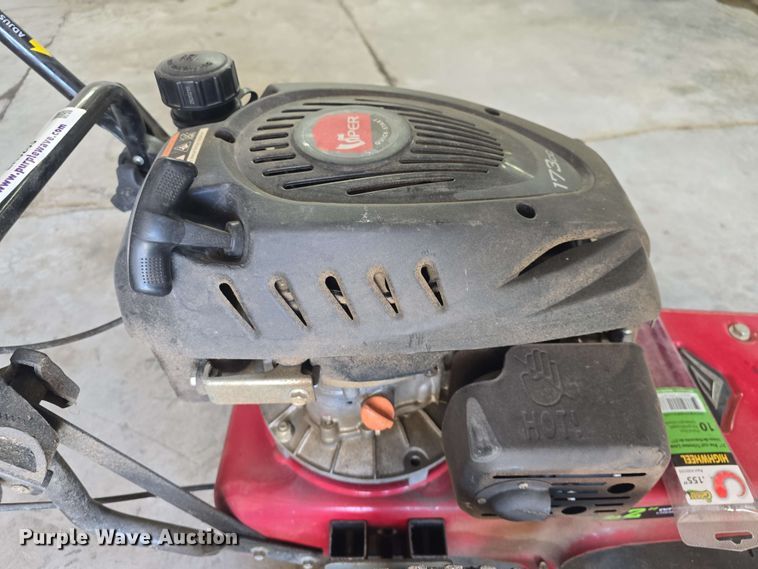 image for item EK5203 Earthquake M200 string trimmer