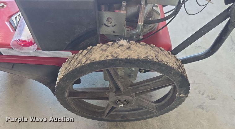 image for item EK5203 Earthquake M200 string trimmer