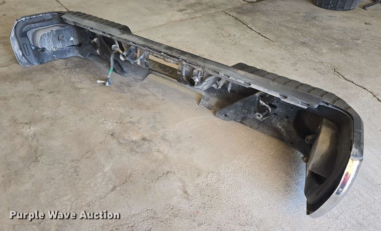 image for item EK5205 2023 Chevrolet  Silverado 2500 pickup truck bed