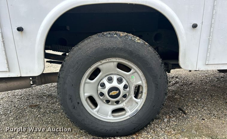 image for item EK8012 2018 Chevrolet Silverado 2500 LS Double Cab utility bed pickup truck