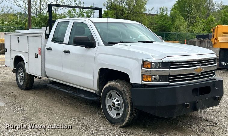 image for item EK8013 2015 Chevrolet Silverado 2500 Double Cab utility bed pickup truck