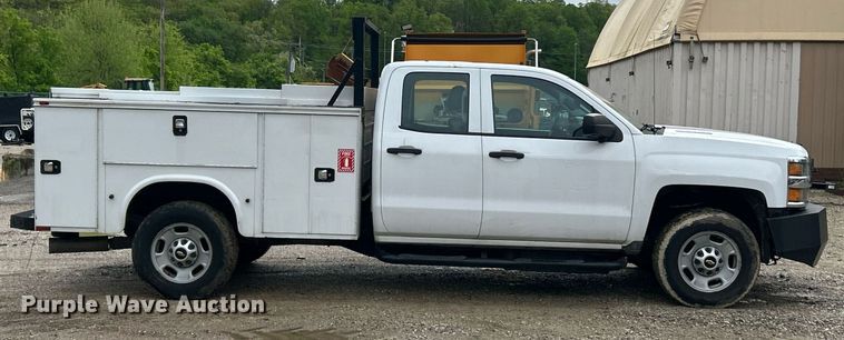 image for item EK8013 2015 Chevrolet Silverado 2500 Double Cab utility bed pickup truck