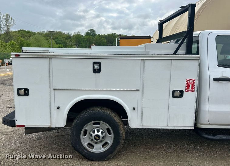 image for item EK8013 2015 Chevrolet Silverado 2500 Double Cab utility bed pickup truck